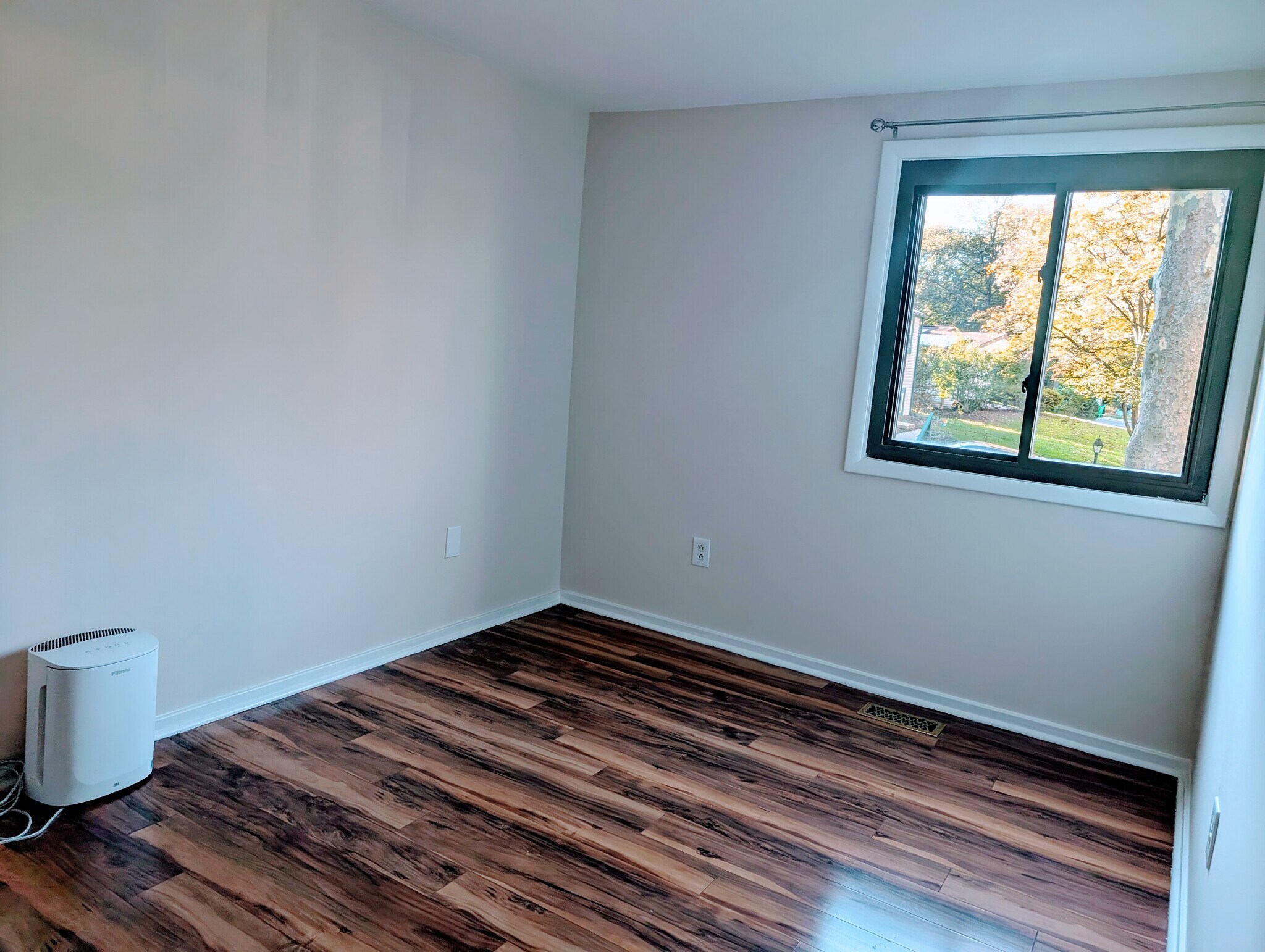 Building Photo - 8856 Youngsea Pl