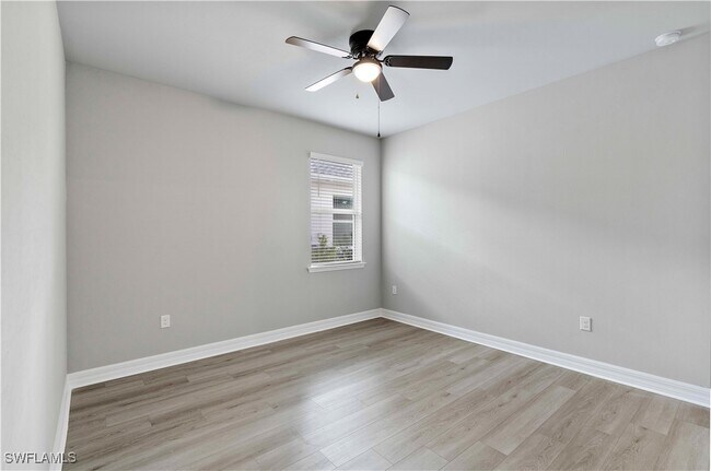 Building Photo - 16420 Seven Lks Ave