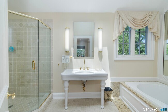 Building Photo - 18 Rockland Park