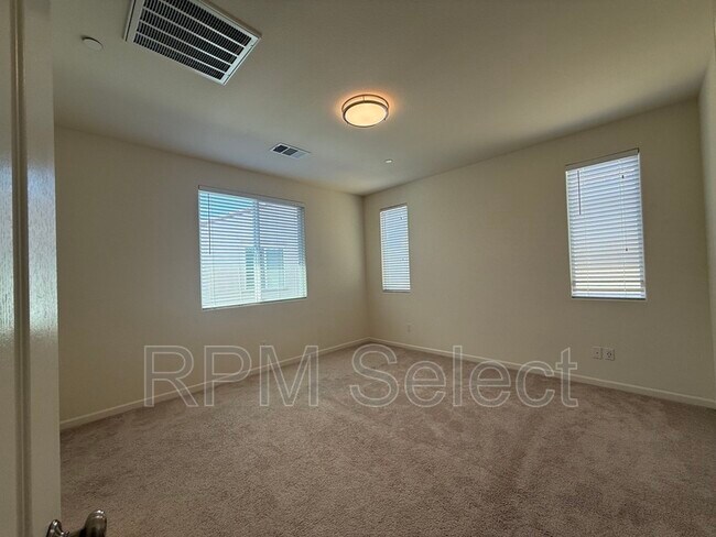 Building Photo - 3654 el Dala Ln