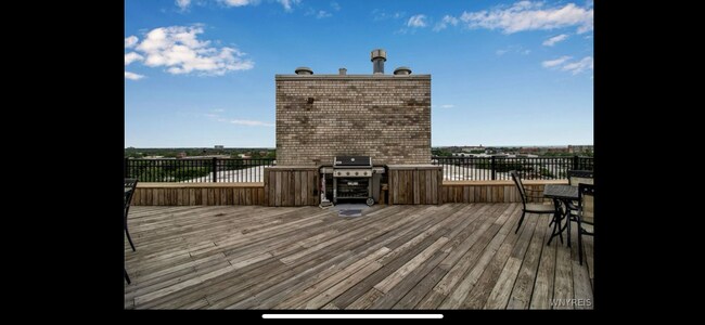 Building Photo - 849 Delaware Ave