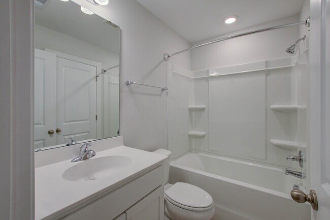 Building Photo - 1237 Tice Ln