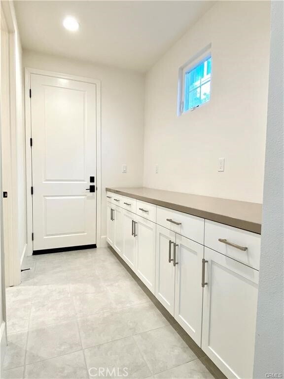 Building Photo - 222 Parkwood