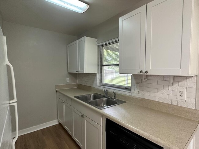 Building Photo - 1014 Park Manor Dr