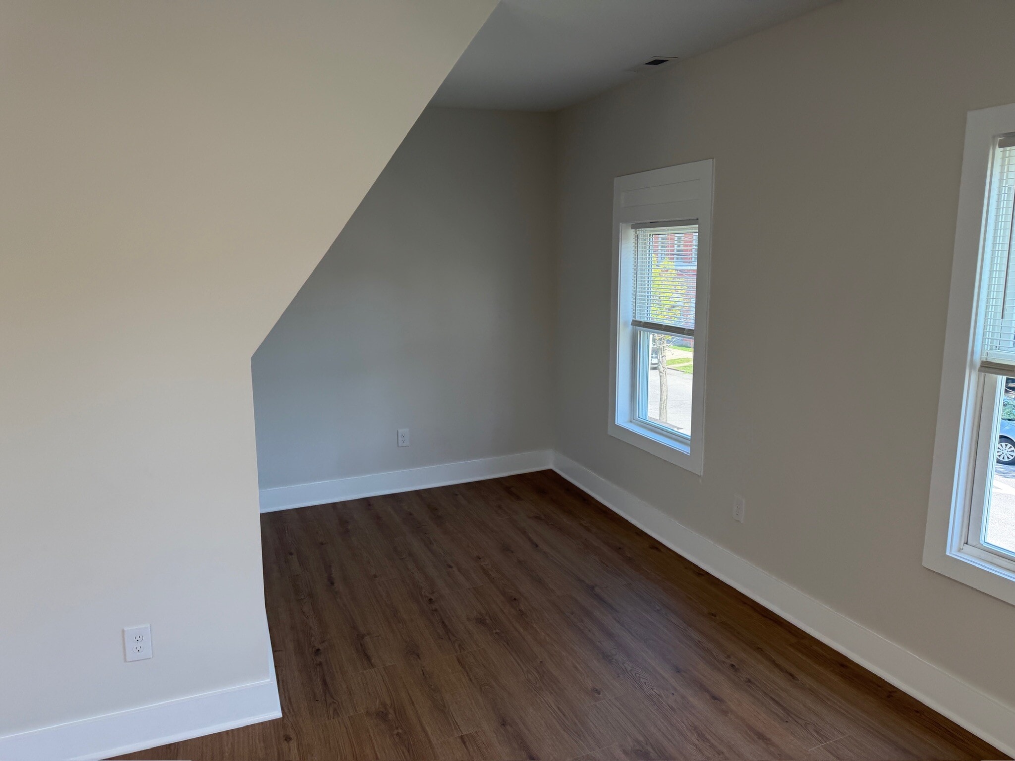 living room nook - 202 Vermont St
