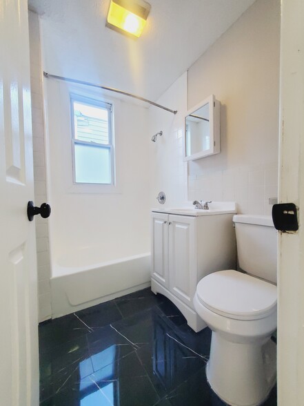 241 Duncan Ave 6 - 237 Duncan Ave