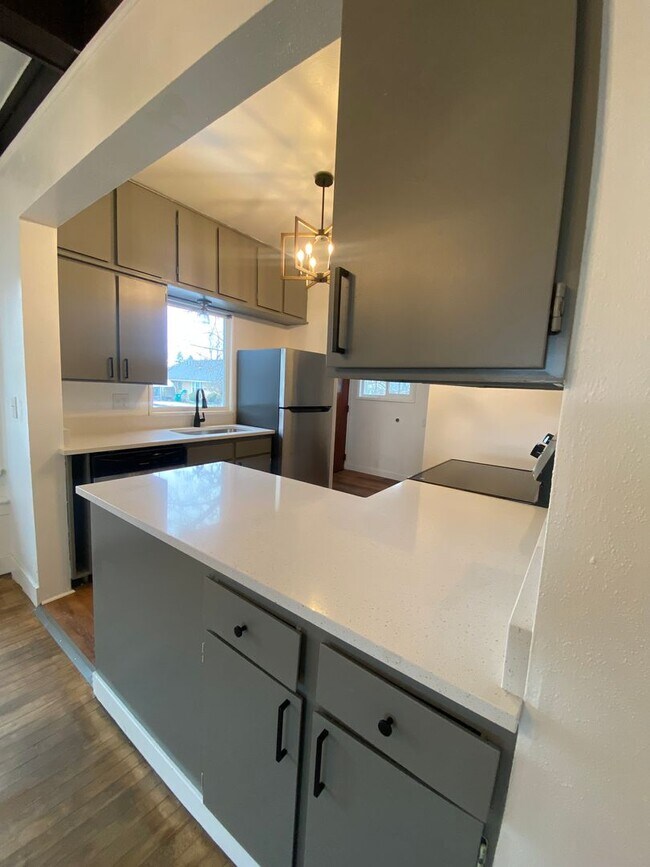 Building Photo - Illinois Duplex