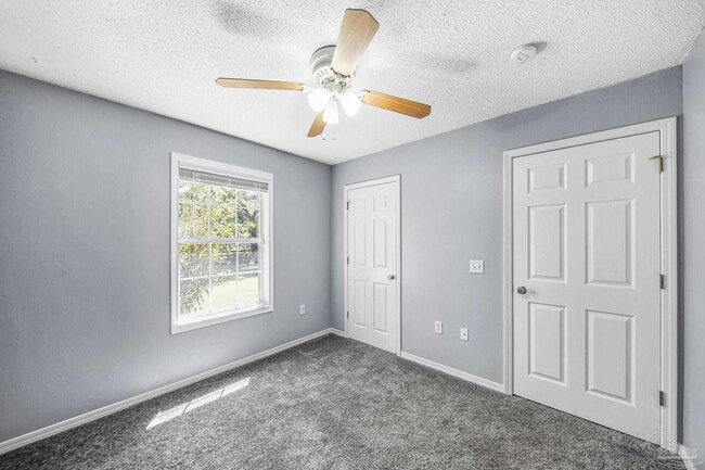 Building Photo - 5899 Gillum Rd