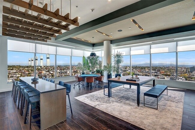 Building Photo - Bright and Modern World-Class Condo