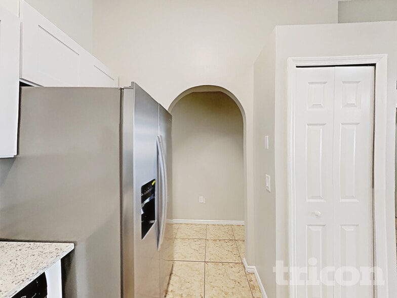 Building Photo - 12617 Parkbury Dr