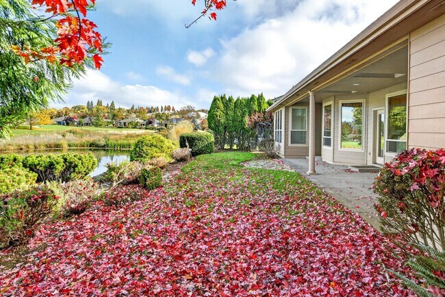 Building Photo - 460 Robert Trent Jones Blvd