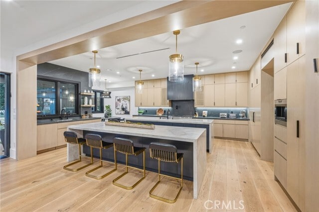 Building Photo - 16657 Oldham St