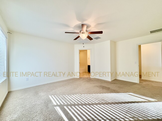 Building Photo - 11684 W Vanderbilt Farms Way