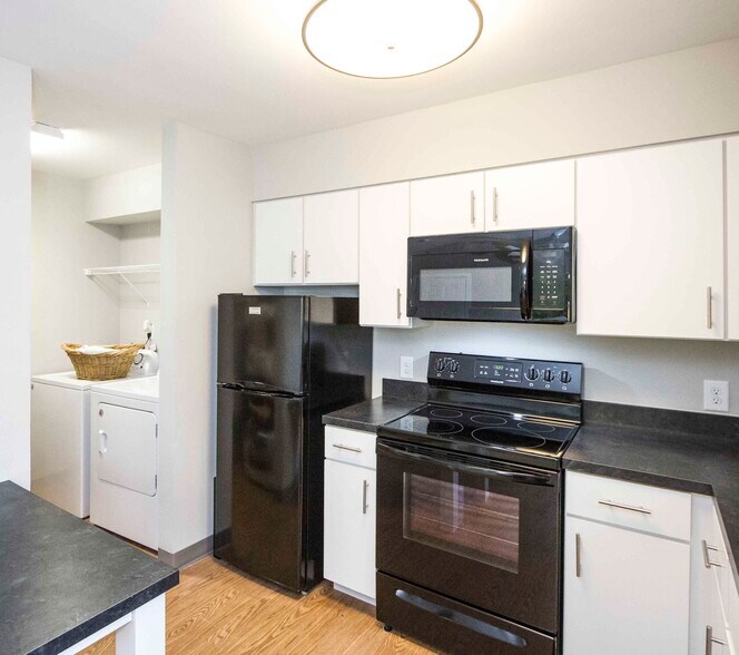 Building Photo - 1507 Little John Cir