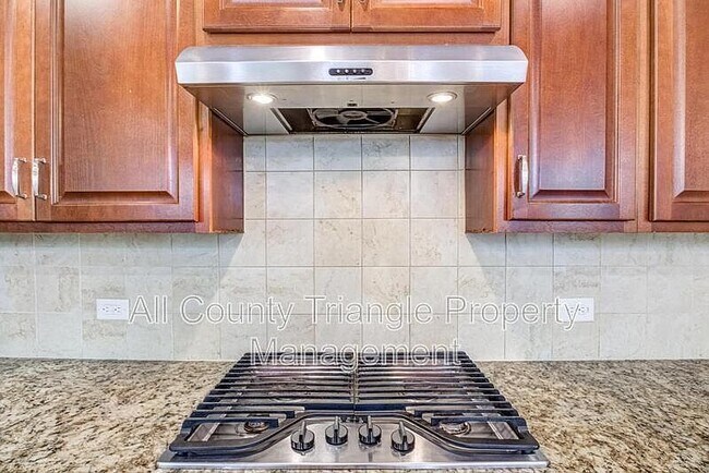 Building Photo - 728 Lampwick Ln