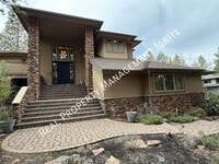 Building Photo - 3337 NW McCready Dr