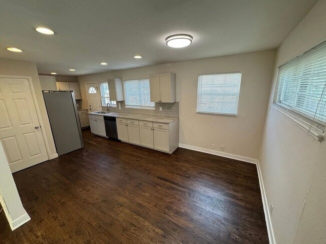 Building Photo - 1186 Rosemary St