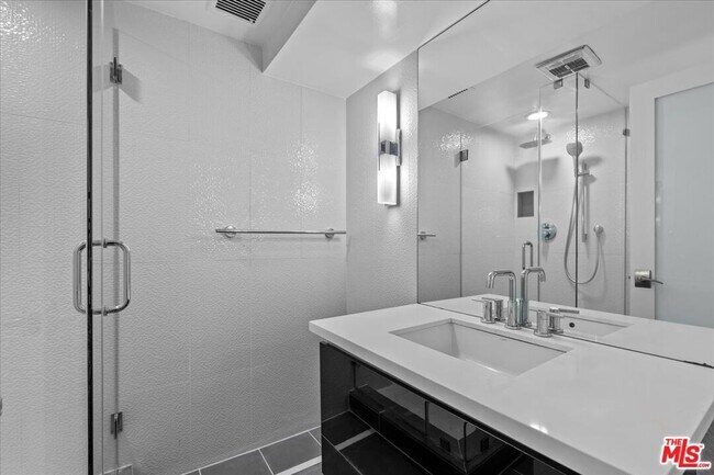 Building Photo - 10701 Wilshire Blvd