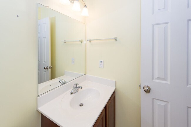 Building Photo - 3 Bedroom 2 Bath Home in Scotts Mill - Summerville