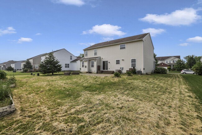 Building Photo - 1701 Marigold St