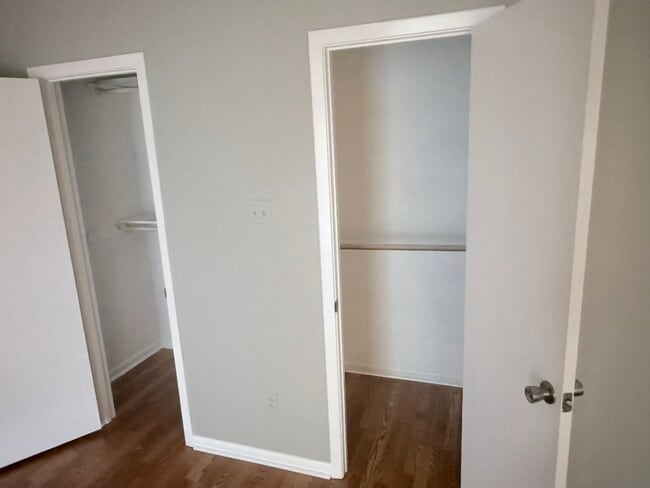 Building Photo - 107 Crystal Dr