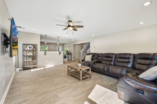 Building Photo - Energy-Efficient 3-Bed, 2.5-Bath Home in B...