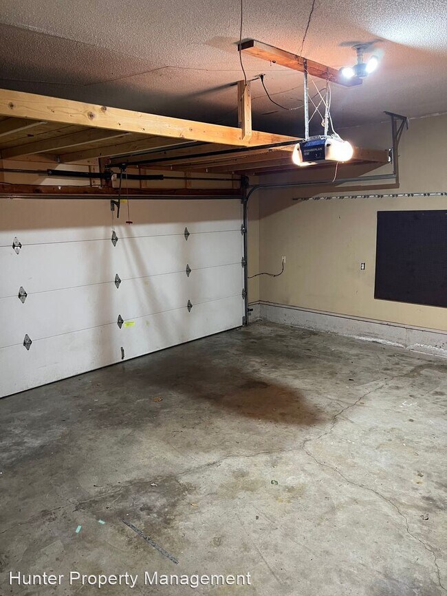 Building Photo - 3 br, 2 bath House - 107 Grand Prairie Drive