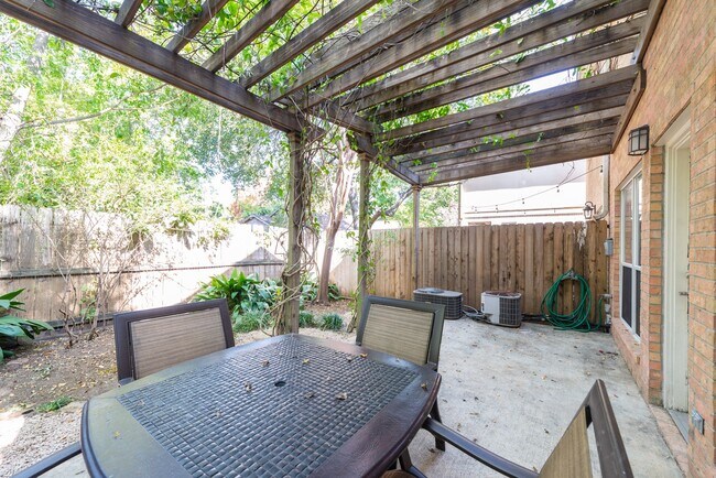 Building Photo - 5006 Nolda St