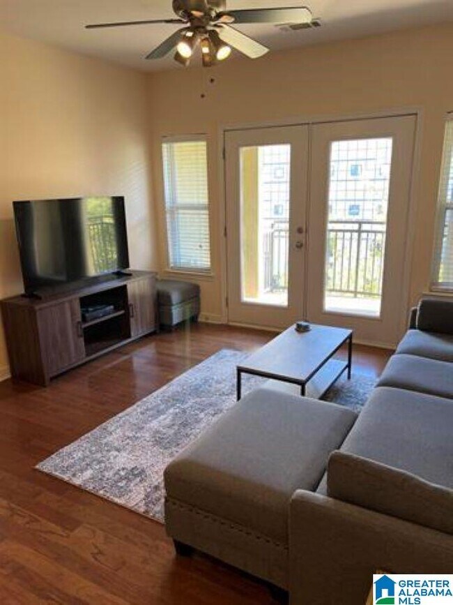 Building Photo - 2020 5th Ave S