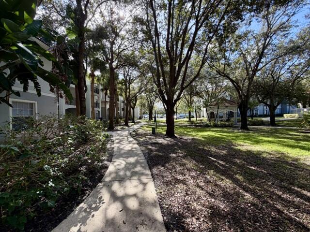 Building Photo - 5016 Lantana Rd