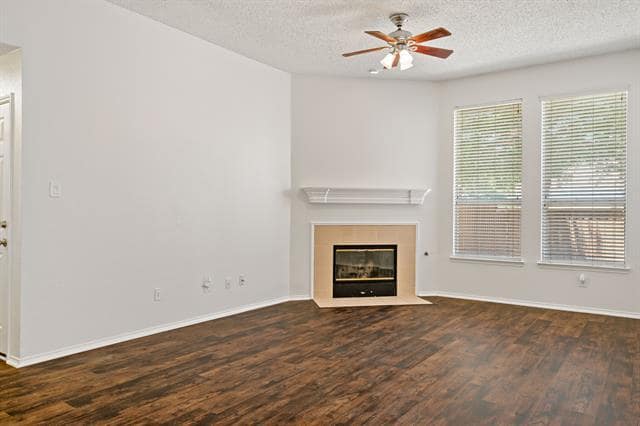 Building Photo - 7120 Bramblebush Dr