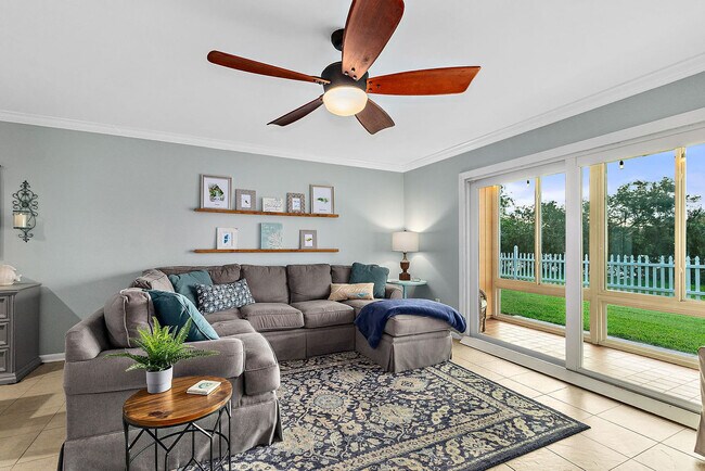 Primary Photo - 11 Oceanside Dr