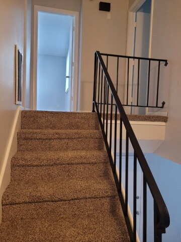 Building Photo - Cedar Bluff! Spacious 2bdrm/1.5bath