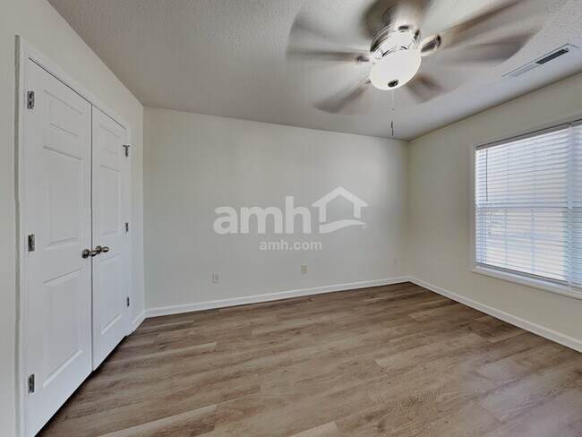 Building Photo - 105 Exeter Ct