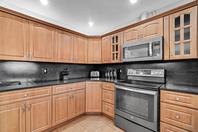 Building Photo - 3151 NW 69th St