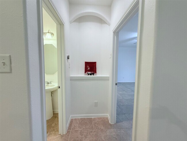Building Photo - 30515 Woodson Trace Dr