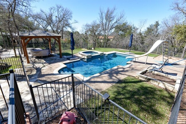 Building Photo - 10710 D-K Ranch Rd