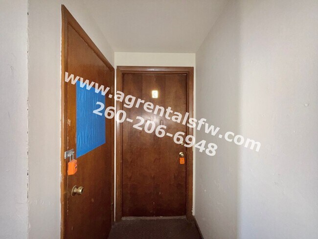 Building Photo - 4729 Northcrest Dr