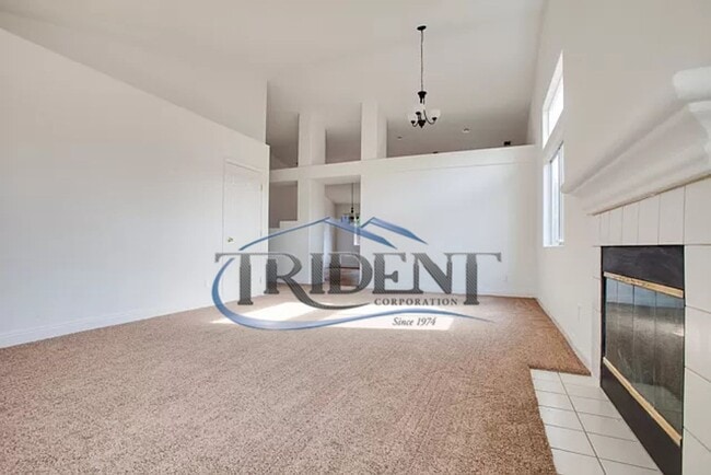 Building Photo - Beautiful home located in a culdesac