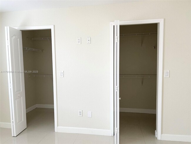 Building Photo - 3512 SW 171st Ave