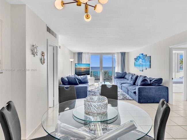 Building Photo - 3140 S Ocean Dr