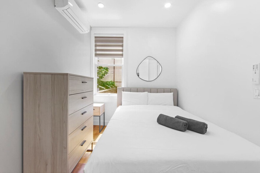 Building Photo - 564 W 182nd St