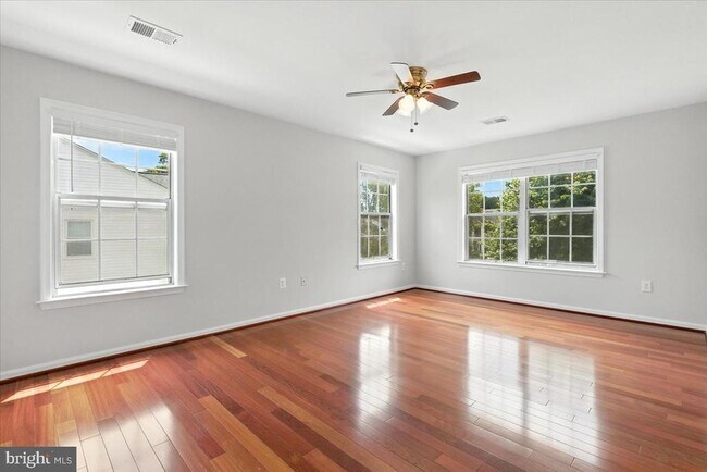 Building Photo - 1562 Kingstream Cir