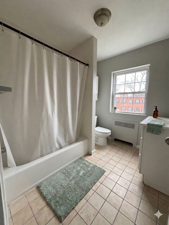 Building Photo - 41 Niles St