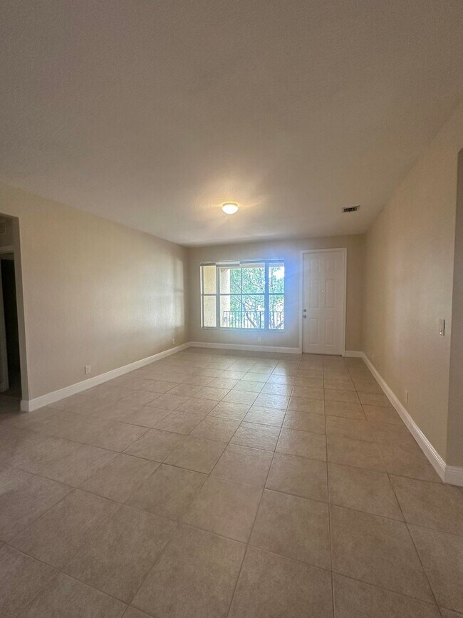 Building Photo - 3569 Forest Hill Blvd