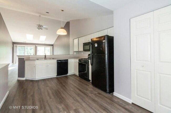 Building Photo - 1069 Ripple Ridge