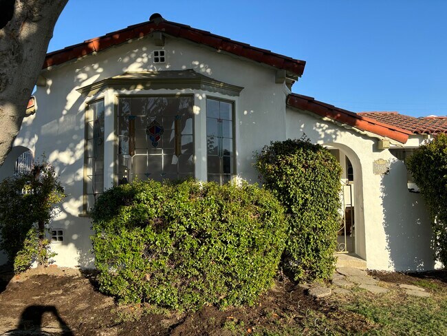 Building Photo - 1916 S Holt Ave