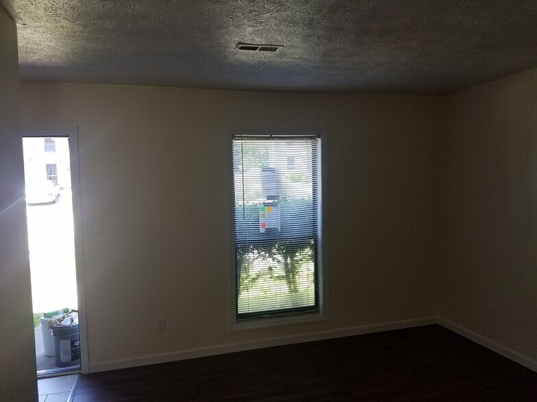 Building Photo - 5733 Aftonshire Dr