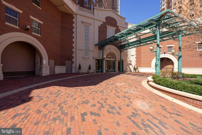 Building Photo - 2181 Jamieson Ave