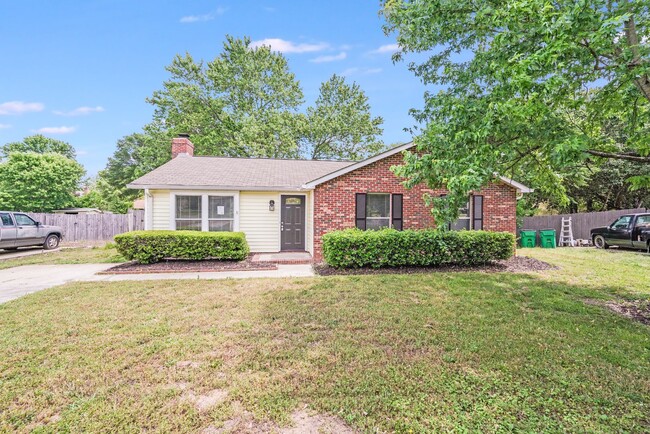 Building Photo - Stylishly Updated 3-Bedroom Home in Sought...